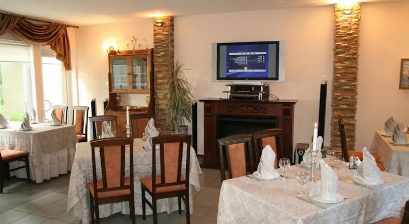 Park-Otel pri gostinitse