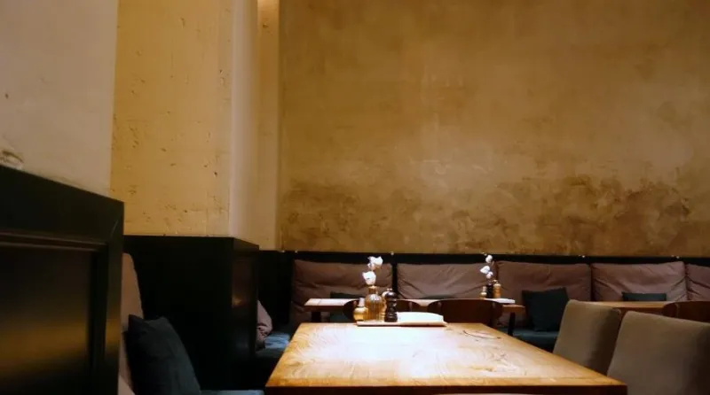 Leo Wine & Kitchen