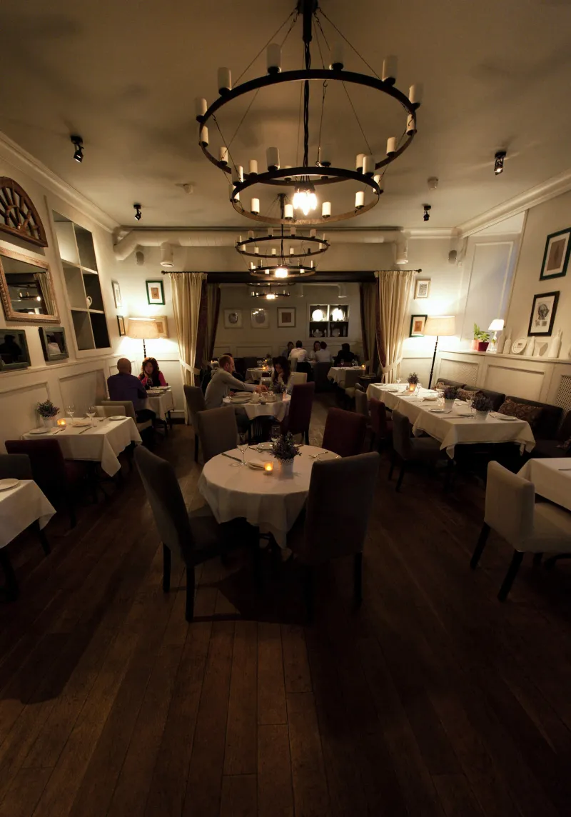 Romeo's Bar & Kitchen