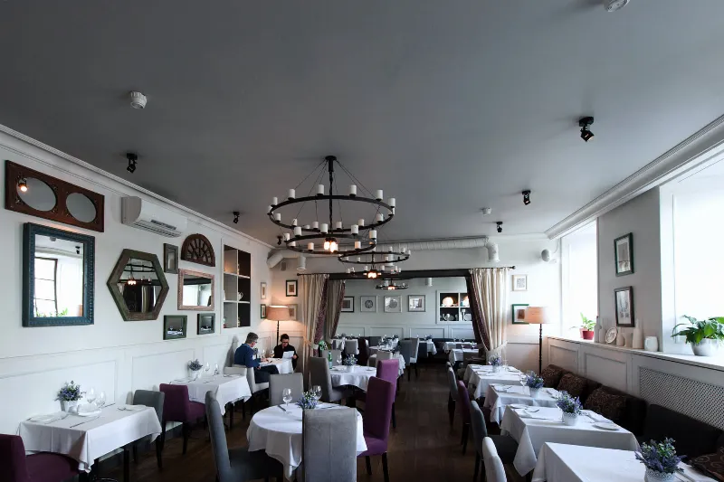 Romeo's Bar & Kitchen