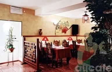 Джун Го