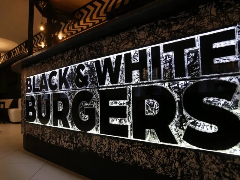Black&White Burgers