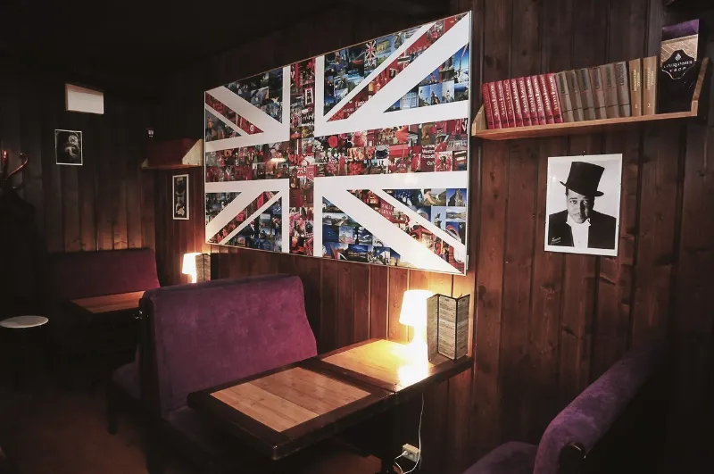 Black Cat Pub