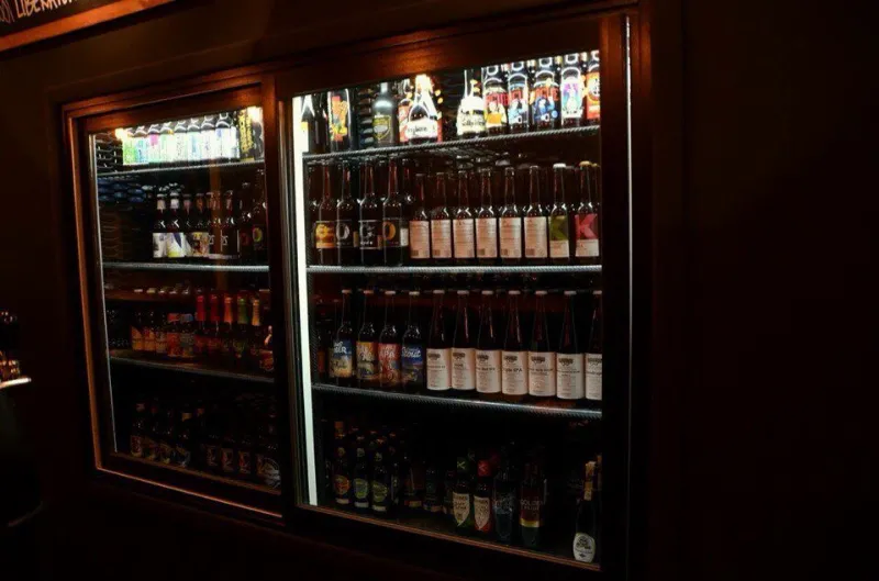 BAD.BRO.BAR