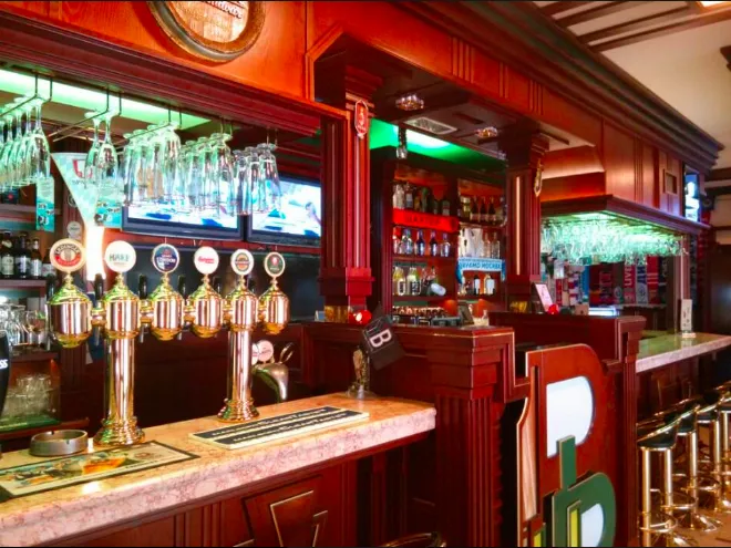 Pub & Pub
