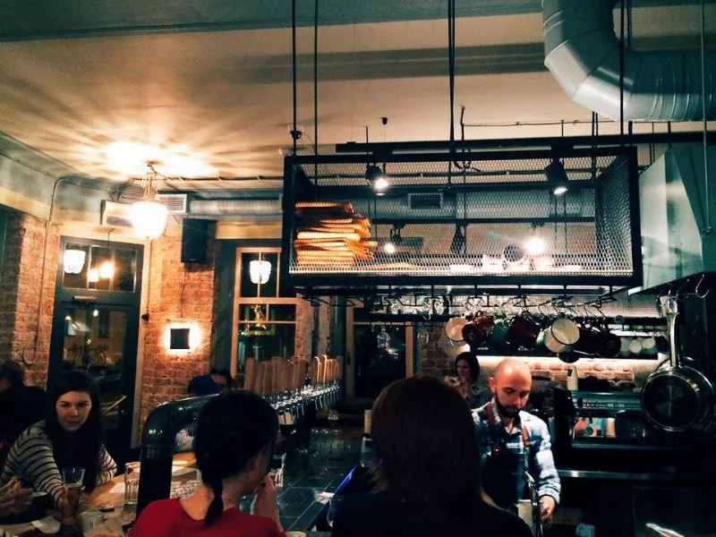 Bar 76