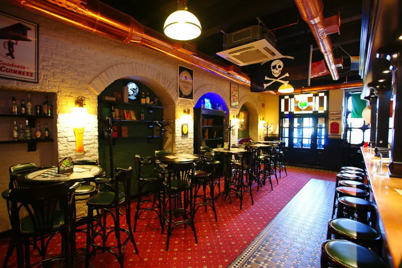 Harat`s Pub