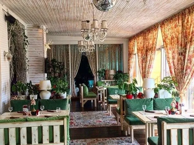 Lobby Bar