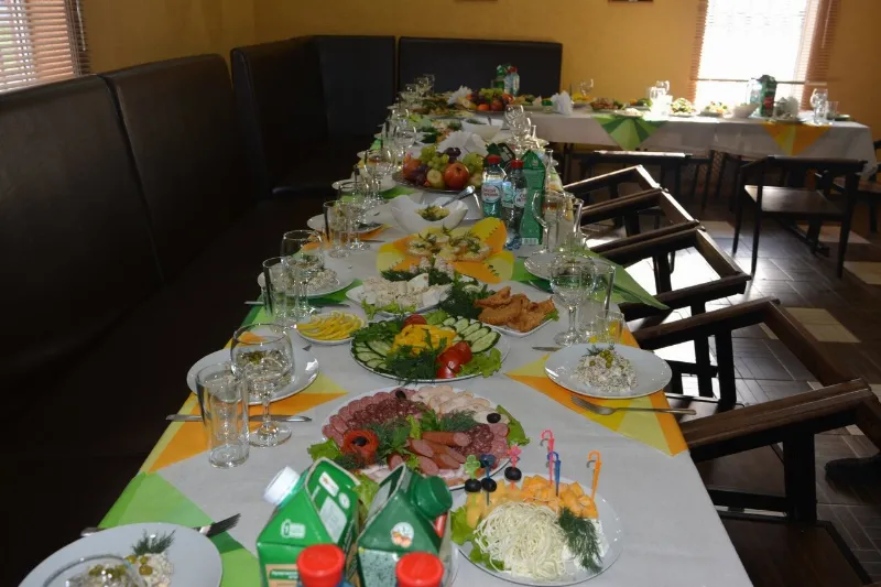 На дне