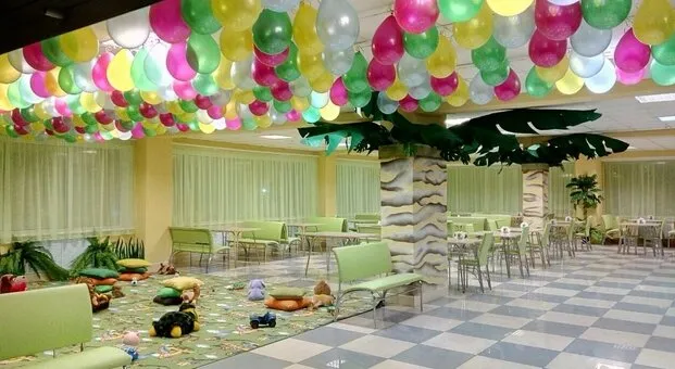 38 попугаев