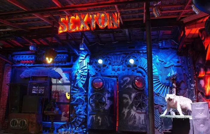 Sexton