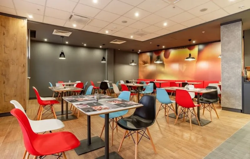 Ibis kitchen