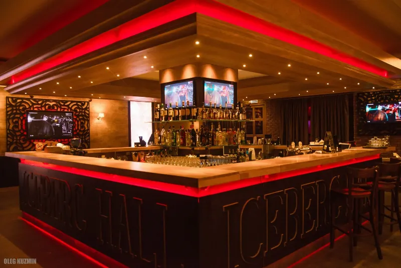 ICEBERG HALL