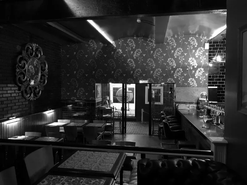 Edward's Pub