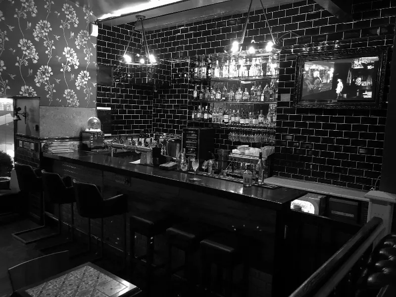 Edward's Pub