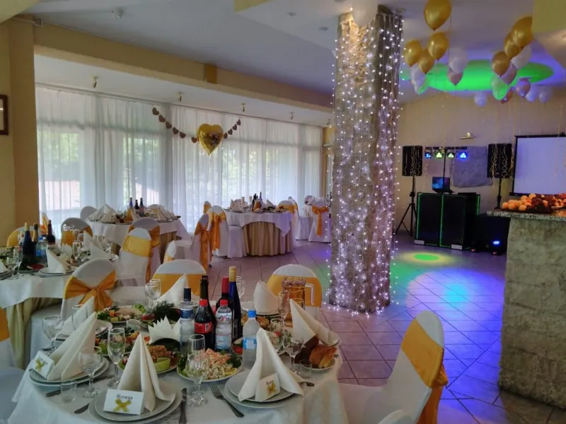 Restoran zagorodnogo kluba Aut