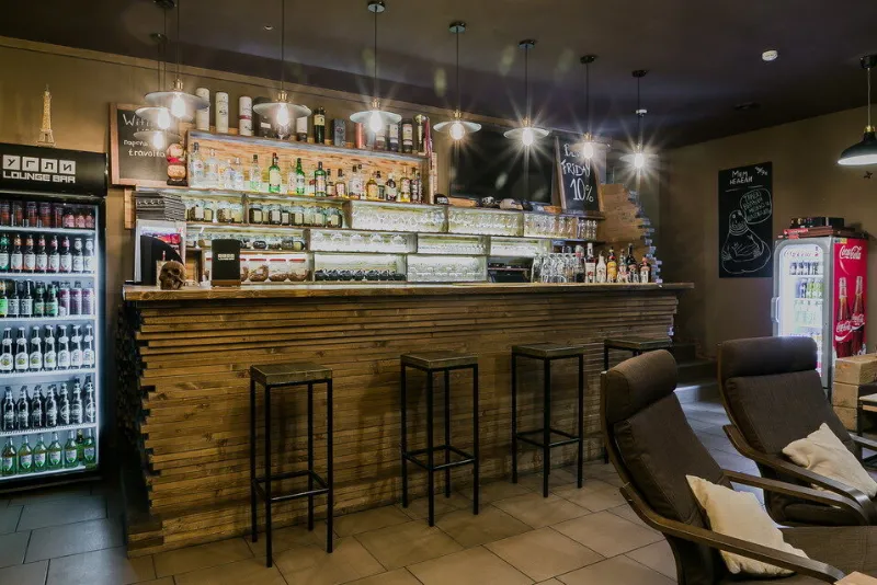 UGLI LOUNGE BAR