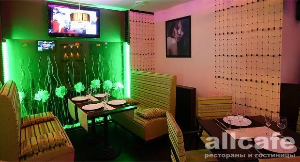 Vogue Cafe / V-Cafe