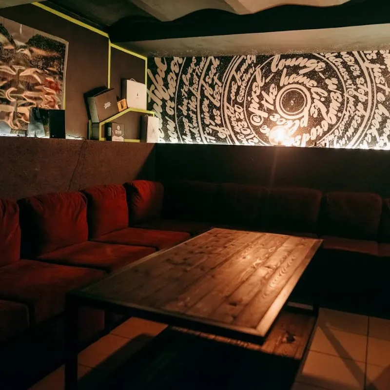 Pixel Lounge