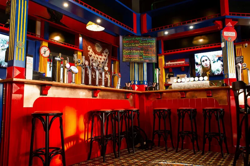Harat's pub