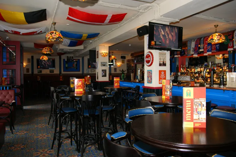Harat's pub