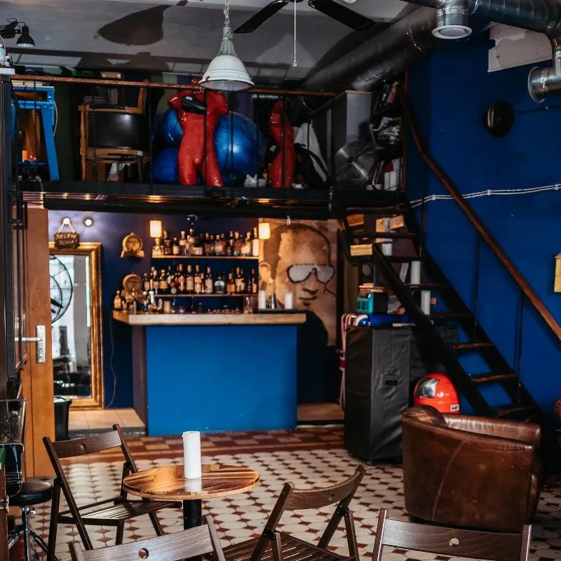 Dictatura Estetica Bar