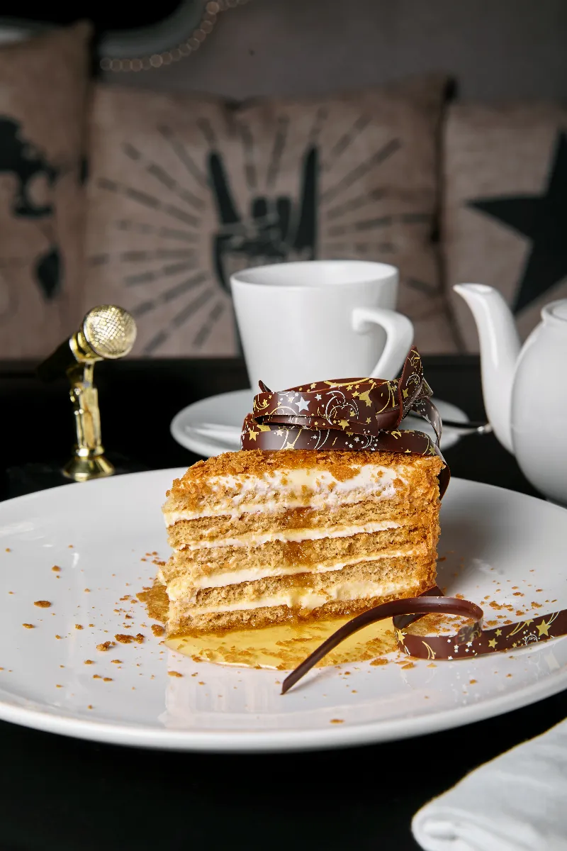 FC Lounge Fashion Restaurant