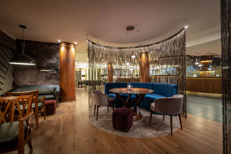The Taste Room&Bar