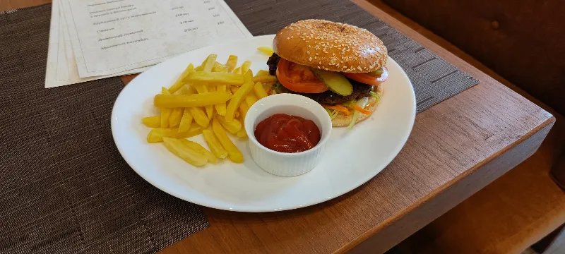 BISTRO A-STYLE