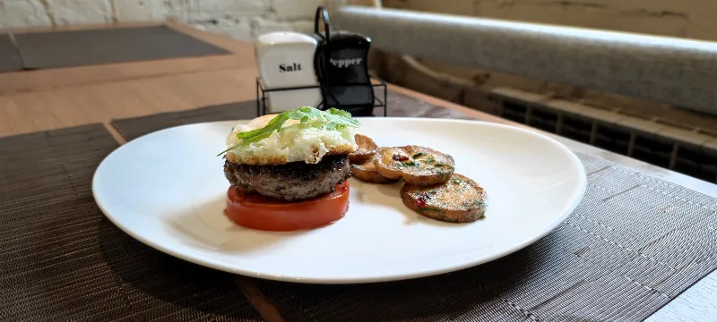 BISTRO A-STYLE