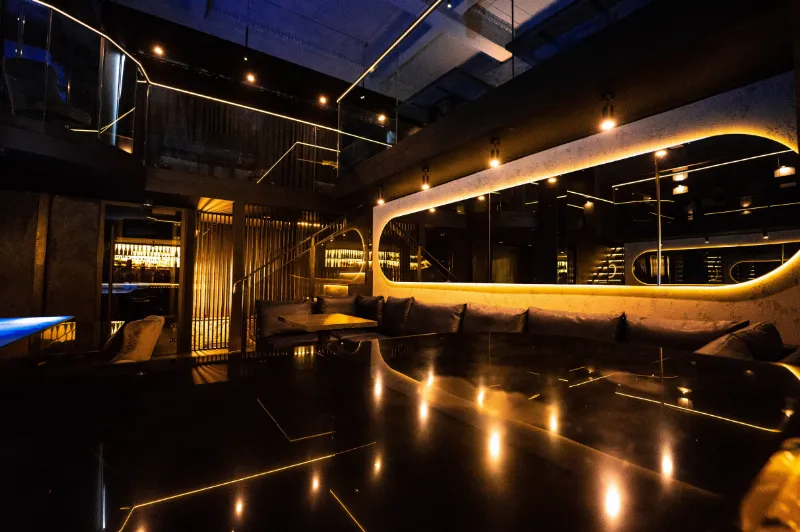 Zависть Show bar