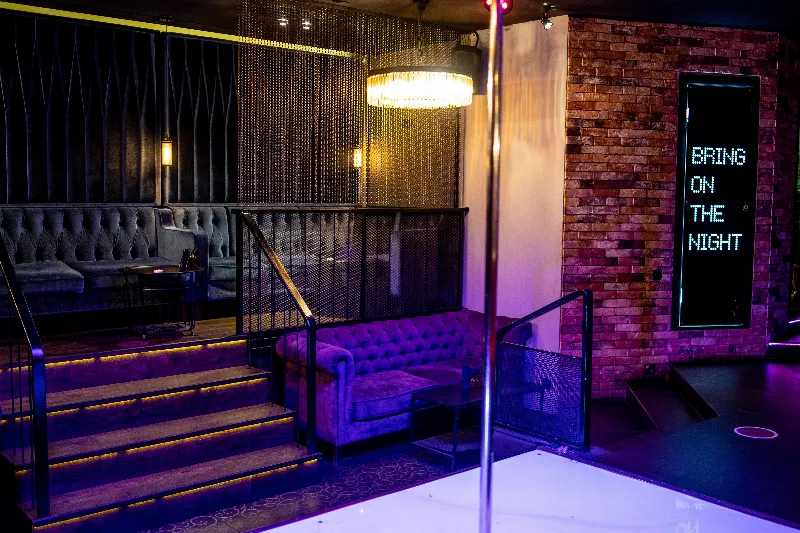 Зависть Flirt bar