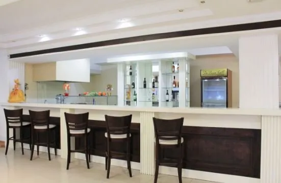 De Luxe hall