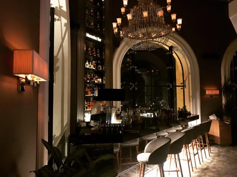 Mercedes Bar