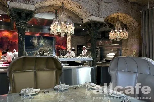 Baccarat Crystal Room