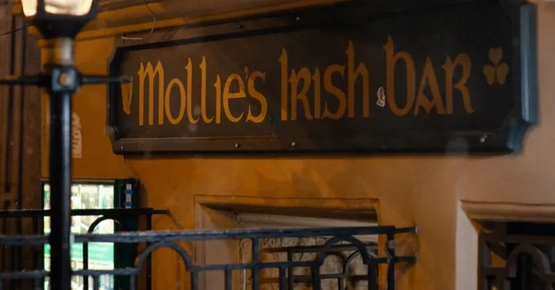 Mollie's / Молли'с