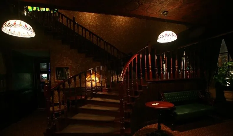 Royal Pub