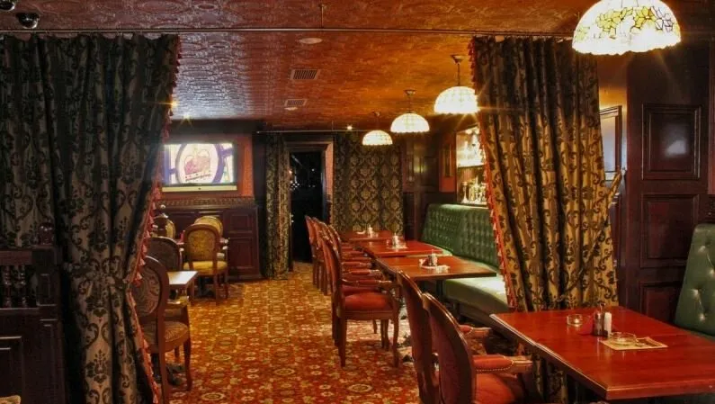 Royal Pub