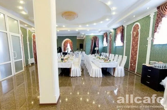 Цезарь Royal Palace