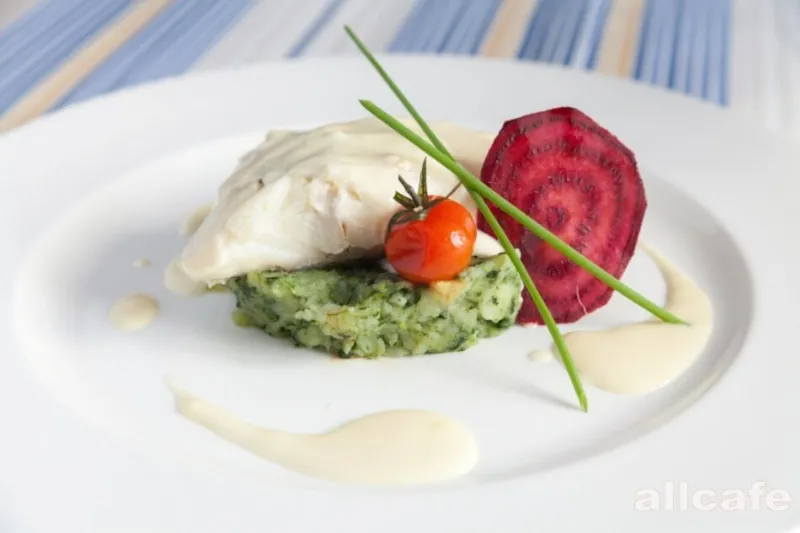 La Perla Fish House