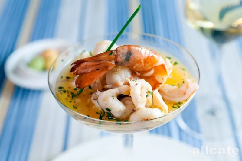 La Perla Fish House