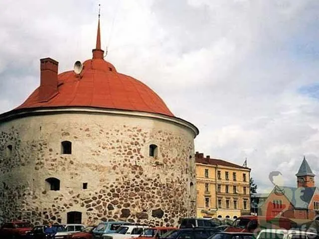 Круглая башня