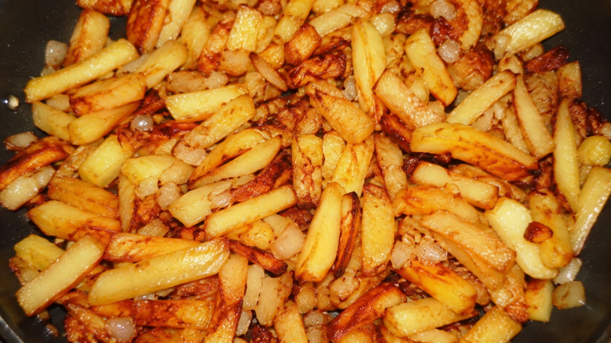 Жареная картошка любит не лук, не масло, а эту специю: корочка хрустящая и золотистая, будто только с огня